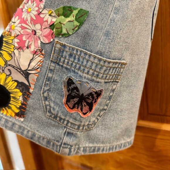 Sonoma Denim Skirt / Shorts Upcycled  Size 12 Floral Patchwork  OOAK  Boho Chic - Picture 4 of 6